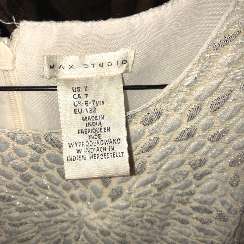 Dress - Picture 4 of 7